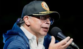 Petro insiste en que armas que asesinan en Colombia provienen de Ecuador