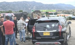 En este vehículo viajaban las seis personas que murieron en la masacre del pasado martes en zona rural de Ábrego./Foto: Cortesía