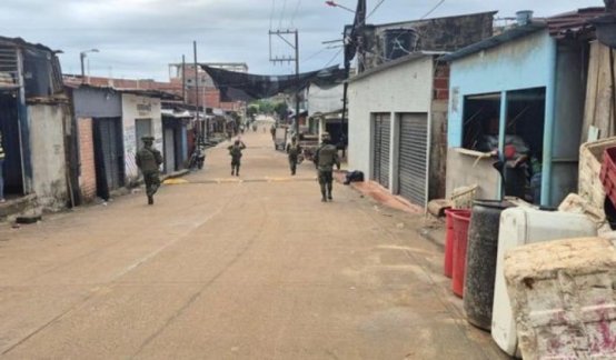 Tropas de la Segunda División del Ejército patrullan en zona rural y casco urbano de Tibú/Foto Cortesía