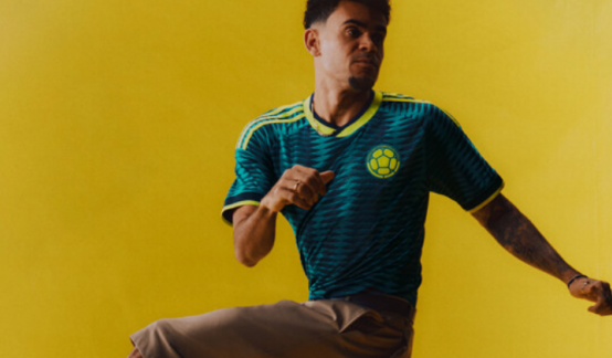 Luis Díaz y la camisa alternativa de la Selección Colombia