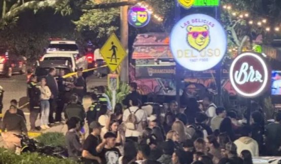 Intento de hurto en fila del Burger Master acabó en balacera con dos heridos en El Poblado, Medellín