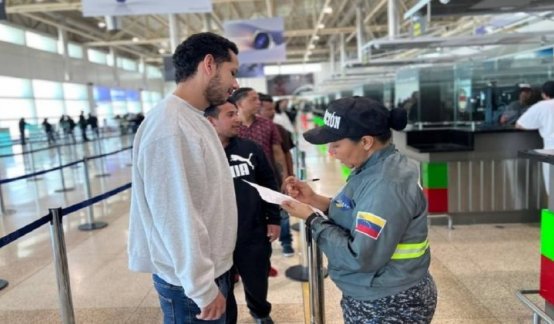 Este 15 de mayo arribó a Caracas un vuelo del programa Vuelve a la Patria procedente de Miami con 162 personas
