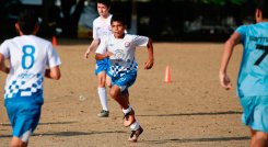 Las partidos en deportes de contacto están prohibidos./Archivo/La Opinión 