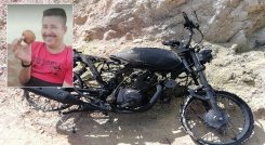 La motocicleta de los presuntos partícipes del intercambio de disparos fue quemada en el lugar del hecho. / Foto: Cortesía.