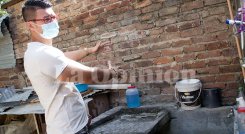 En el lavadero de la vivienda ocurrió el impacto, mientras bañaban al menor de edad/Foto Alfredo Estévez