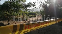 Desde horas de la noche del lunes, los transeúntes informales dieron aviso a la Policía sobre la muerte violenta de un hombre. / Foto: Laura Serrano