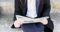El modelo de publicidad impresa, que sustentó grandes nóminas y diarios a precios bajos, ha sido arrasado por las plataformas digitales. / Foto: Freepik.es