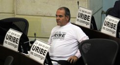 Carlos Felipe Mejía, anunció en la plenaria que presentará su nombre al partido y al electorado del Centro Democrático./FOTO: Colprensa