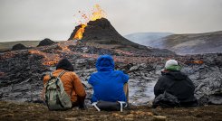 En unas espectaculares imágenes de video grabadas por los guardacostas. / AFP