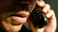 La mayoría de los casos de estafa y extorsión se originan desde la cárcel.