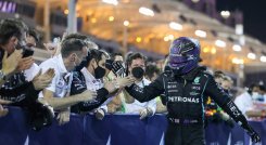 Hamilton salió segundo en la parrilla, detrás del holandés Max Verstappen. / Foto: AFP