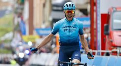Álex Aranburu corredor español del (Astana) 