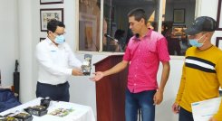 Edward Álvarez (izquierda), es el director de la Unidad de Restitución de Tierras en Norte de Santander y Arauca./ Foto Cortesía para La Opinión