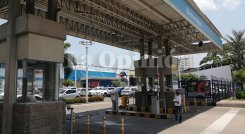 El almacén carece de vigilantes en las dos entradas y salidas que existen.