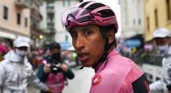 A falta de cinco etapas, Egan Bernal sueña con quedarse con el título del Giro de Italia 2021. 