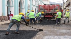 En la primera etapa se aplicarán 150 metros cúbicos de asfalto caliente. / La Opiniòn