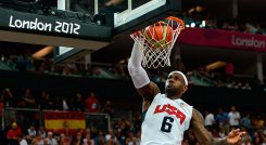 LeBron James no estará en Tokio 2020. 
