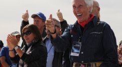 Wally Funk, de 82 años, acompañará al multimillonario Jeff Bezos