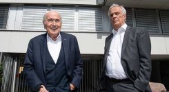 Joseph Blatter, (a la izquierda), expresidente de la Fifa.