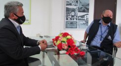 El alcalde, Humberto Pisciotti y el director de la ESAP, Oscar Carvajal concretaron la sede en Pamplona. Foto Roberto Ospino/La Opinión