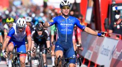 Fabio Jakobsen ganó la cuarta etapa de la Vuelta a España 2021. 