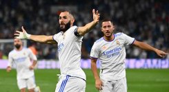 Karim Benzema el hombre gol del Real Madrid marcó un triplete en la victoria de su equipo.