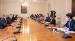 Dos consejerías de presidencia se acaban definitivamente y otras se fusionan 