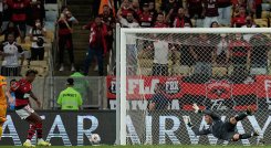 Flamengo derrotó 2-0 a Barcelona de Ecuador en las semifinales de la Copa Libertadores. 