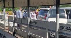 Piedad Córdoba cruzó el puente hacia territorio colombiano./Foto: Cortesía