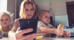 Según las cifras oficiales del Departamento Administrativo Nacional de Estadística (DANE), publicadas en el Censo de 2018, el 40% de los hogares en el país tiene como cabeza de familia a una mujer. / Foto: Cortesía