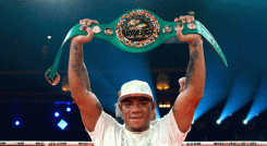 A Óscar Rivas por fin se le dio el sueño de ganar un título mundial de boxeo