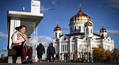 Las autoridades de la capital rusa ordenaron que los mayores de 60 años no vacunados permanezcan confinados desde el 25 de octubre hasta el 25 de febrero. /AFP