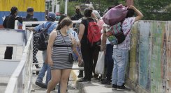 Tránsito de personas en la frontera colombovenezolana.