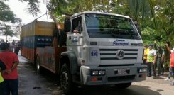 Retiraron contenedores que permanecían atravesados desde febrero de 2019 en puente internacional La Unión.