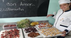 Las frutas, verduras y hierbas son deshidratadas. Foto: Cortesía/La Opinión.