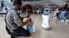 ¿Cómo es convivir con robots que hacen tareas de humanos?