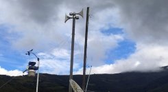 La sirena acústica y la estación meteorológica fueron instaladas en el Palacio Municipal. Foto: Cortesía/La Opinión.