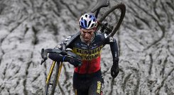 El ciclista Wout Van Aert  fue el gran protagonista del día.