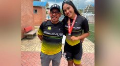 Gerson Zapata y Danna Zabala, miembros del club Estrellas en Línea. 