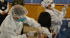 Los efectos conocidos de las variantes son un aumento potencial en la transmisibilidad del virus, incluso hasta el punto de la reinfección de aquellas personas que están vacunadas o que se han recuperado de una infección previa por SARS-CoV-2. / Foto: Colprensa