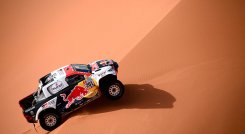 Al Attiyah, catarí tres veces campeón del Rally Dakar. 