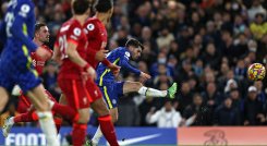 Chelsea y Livepool empataron 2-2 en la Premier League. 
