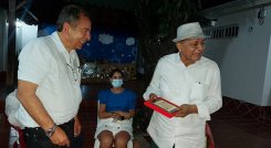 Homenaje a Angel Romero.