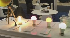 VTI Casa Inteligente tiene un portafolio de bombillos inteligentes controlados a través de una aplicación o de la voz. 