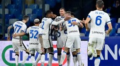 El Inter de Italia aigualó 1-1 en su visita al Nápoli del colomvbiano David Ospina.