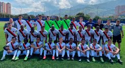 Grupo de jugadores que se entrenan en Medellín a nombre del Cúcuta Deportivo. 