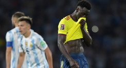 Dávinson Sánchez con la Selección Colombia. 
