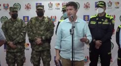 El ministro de Defensa se refirió a los panfletos en un video publicado en su cuenta de Twitter. 