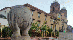 Monguí: un pueblo boyacense dedicado a la creación de balones