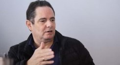 Habla sobre las elecciones presidenciales. 